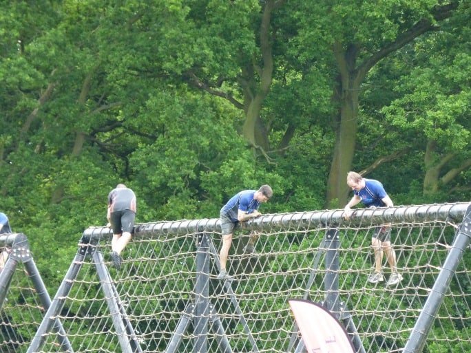 ByteSnap Wolf Run - over obstacles